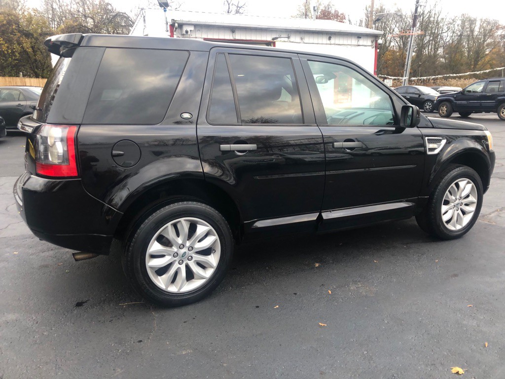 2012 Land Rover LR2 Image 5