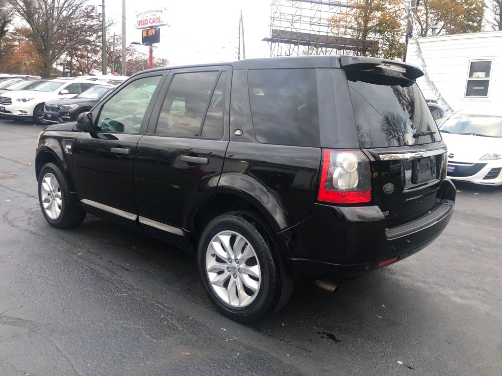 2012 Land Rover LR2 Image 7