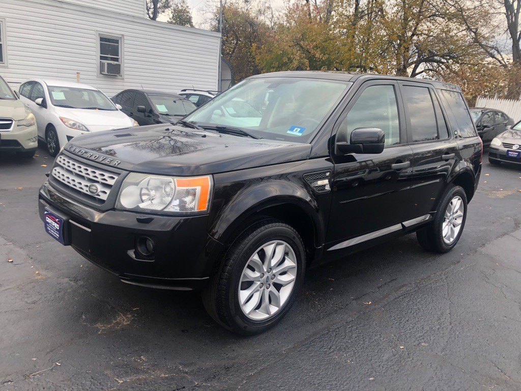 2012 Land Rover LR2 Image 9