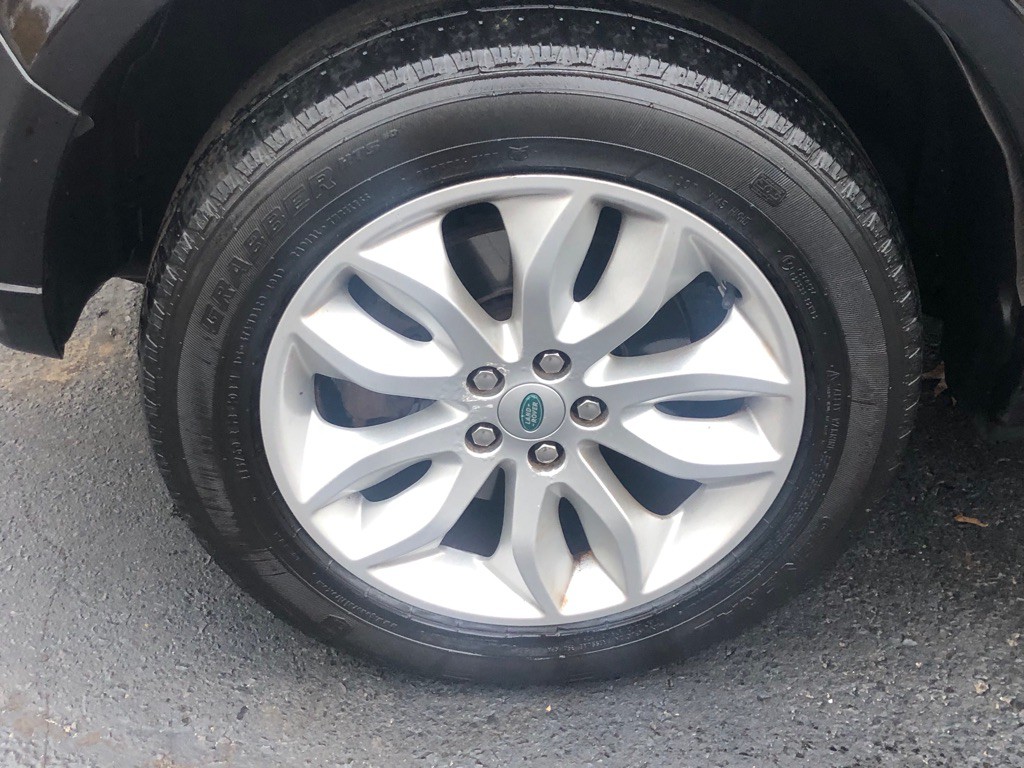 2012 Land Rover LR2 Image 11