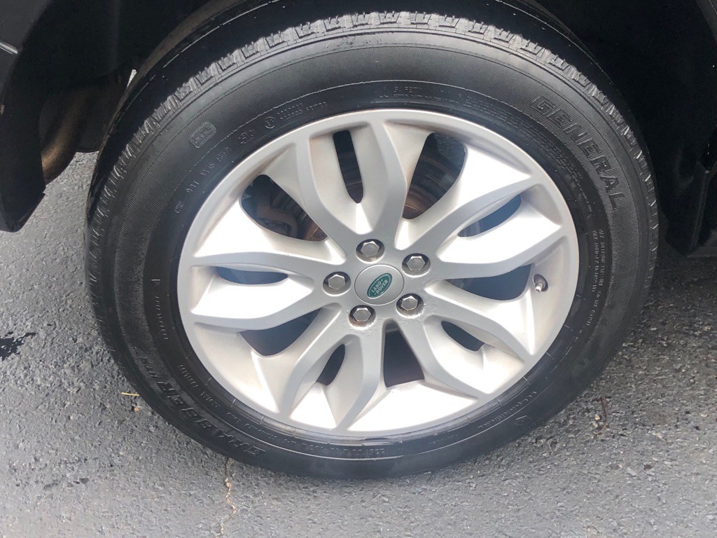 2012 Land Rover LR2 Image 13