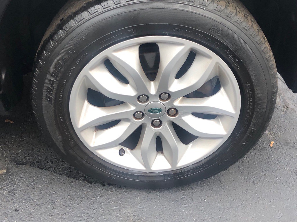 2012 Land Rover LR2 Image 14