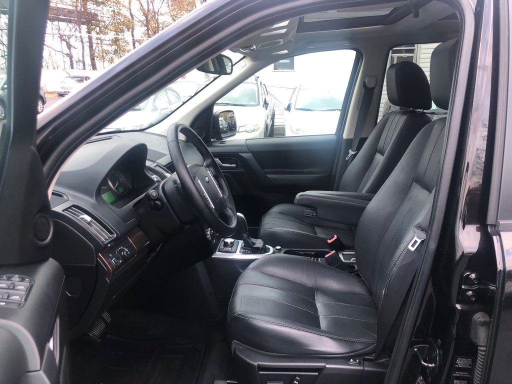 2012 Land Rover LR2 Image 15