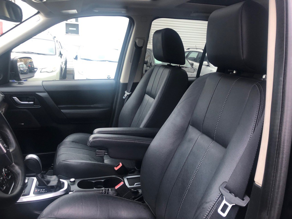 2012 Land Rover LR2 Image 16