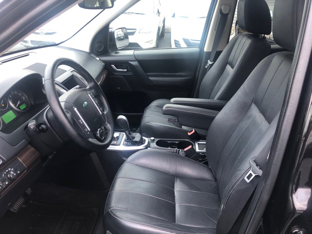 2012 Land Rover LR2 Image 17