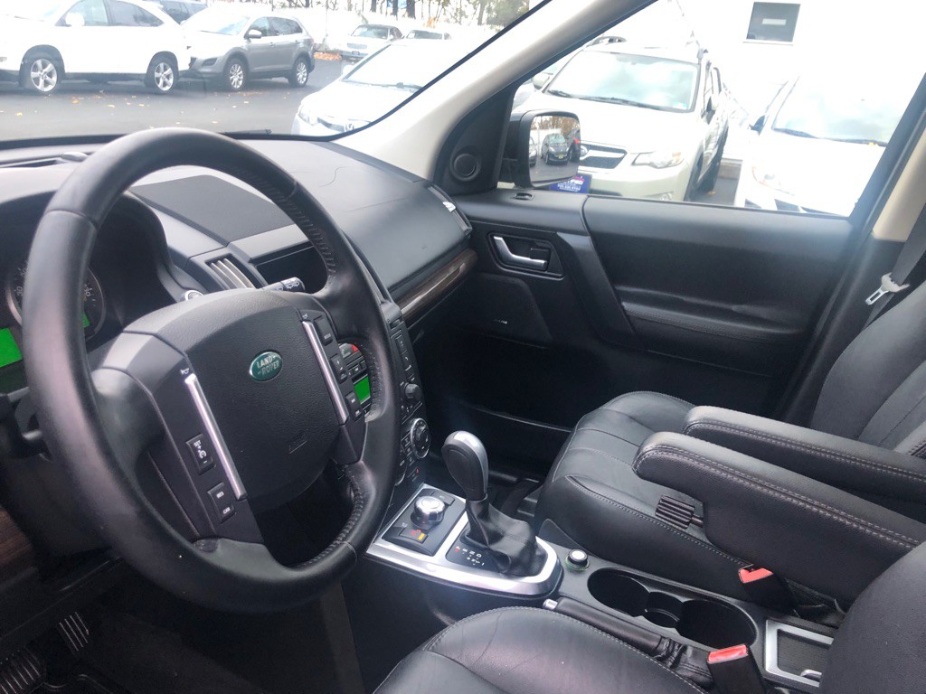 2012 Land Rover LR2 Image 18