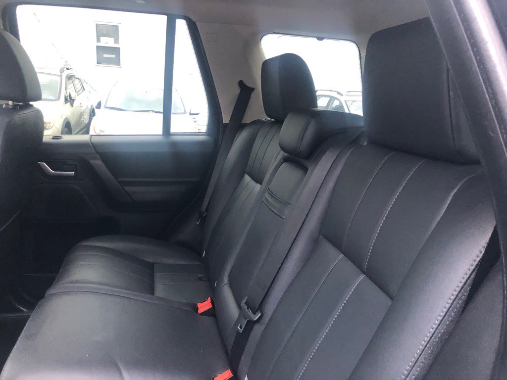 2012 Land Rover LR2 Image 21