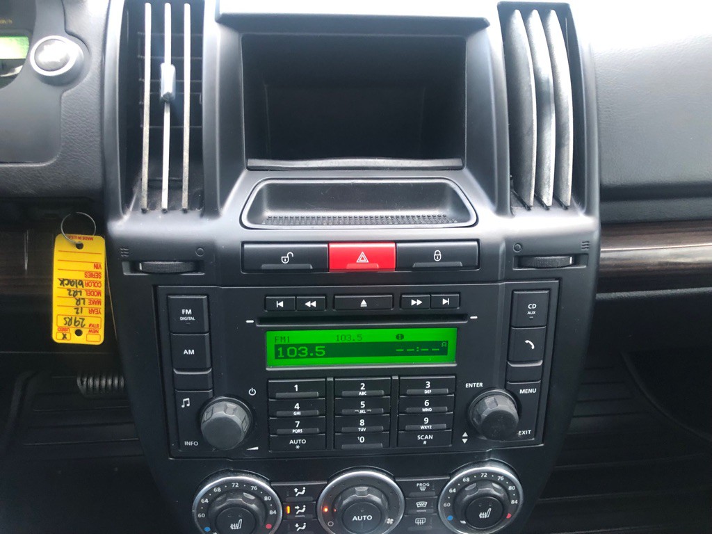 2012 Land Rover LR2 Image 30