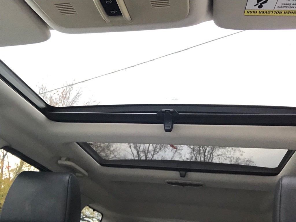 2012 Land Rover LR2 Image 33