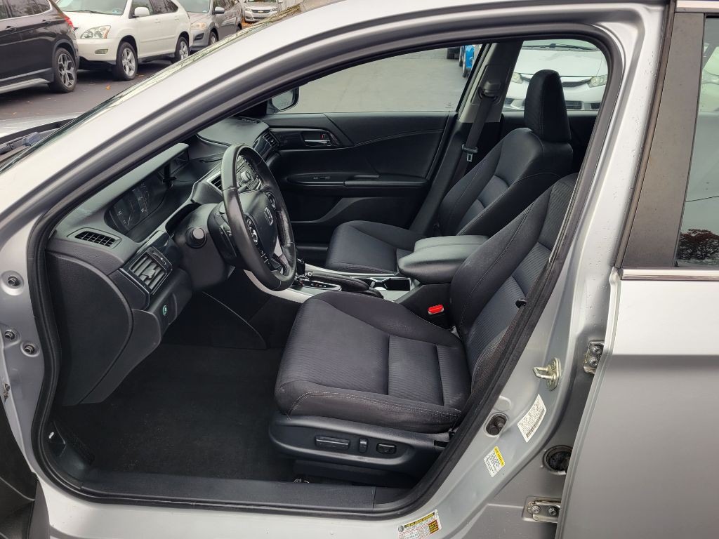 2013 Honda Accord Image 9