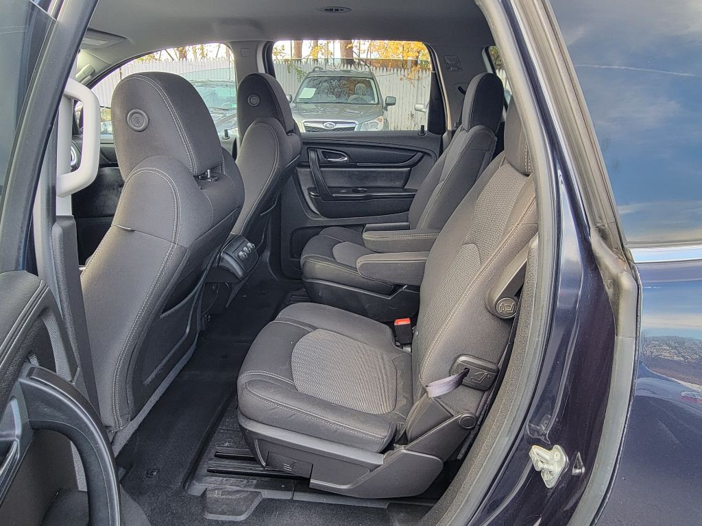 2017 Chevrolet Traverse Image 16