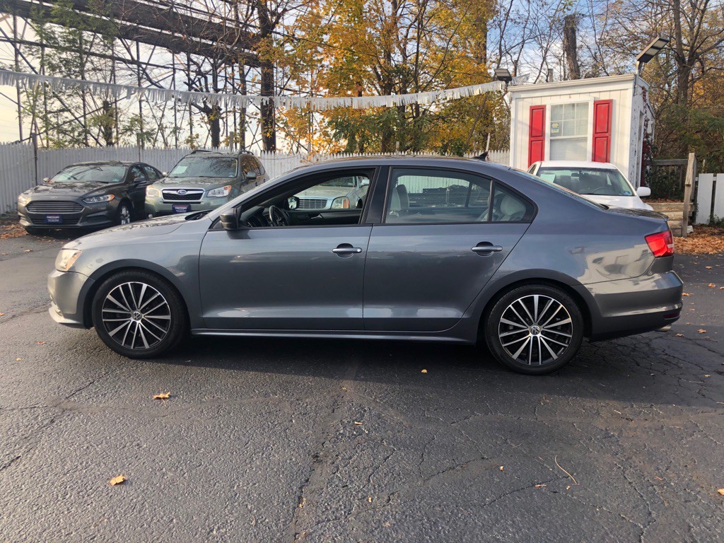 2016 Volkswagen Jetta Image 4