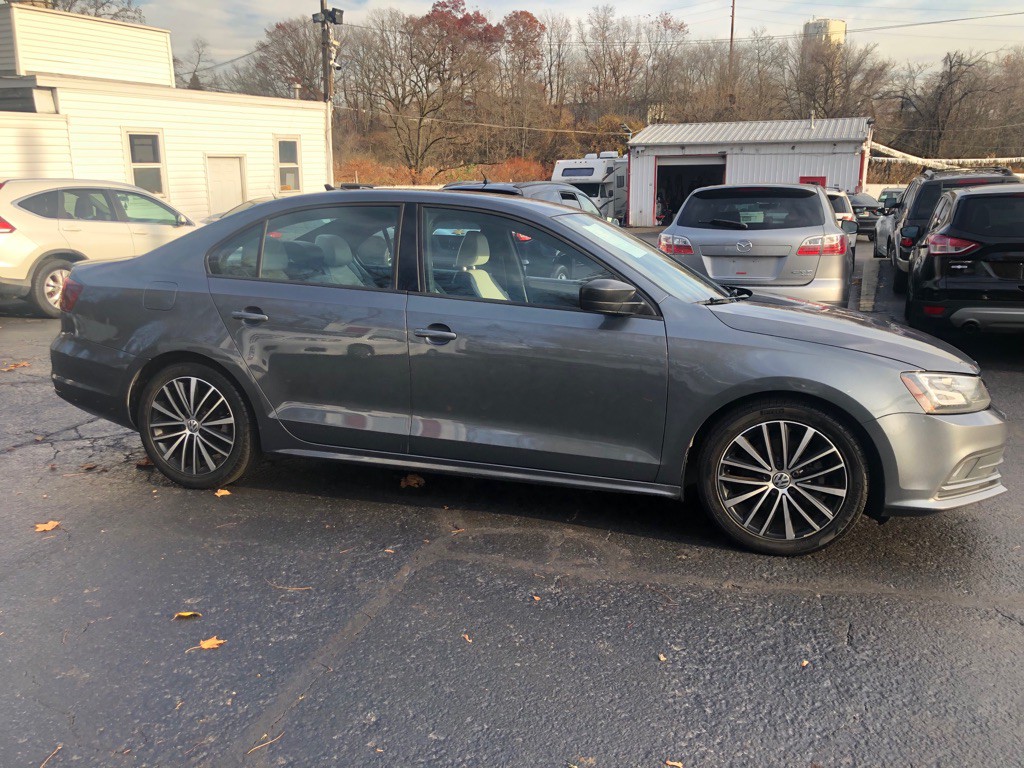 2016 Volkswagen Jetta Image 9