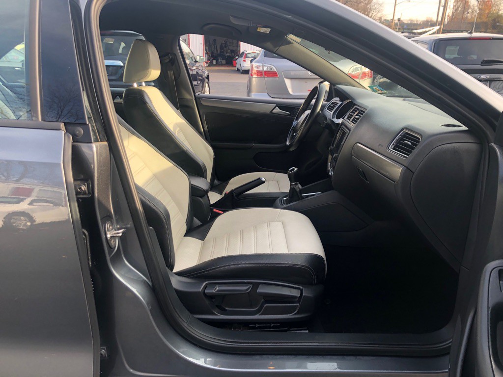 2016 Volkswagen Jetta Image 16