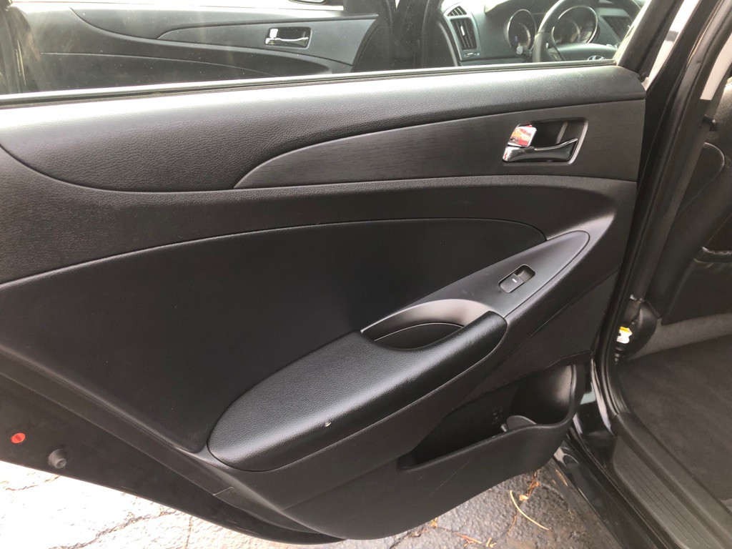 2013 Hyundai Sonata Image 24