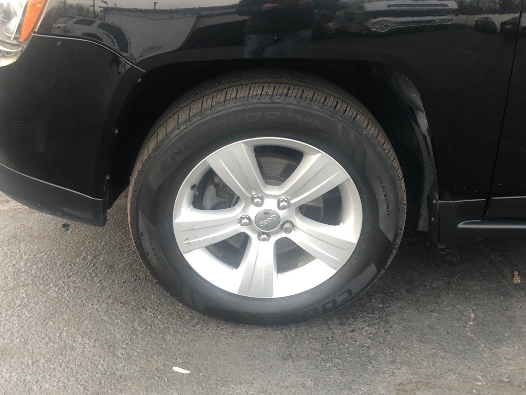 2017 Jeep Compass Image 11