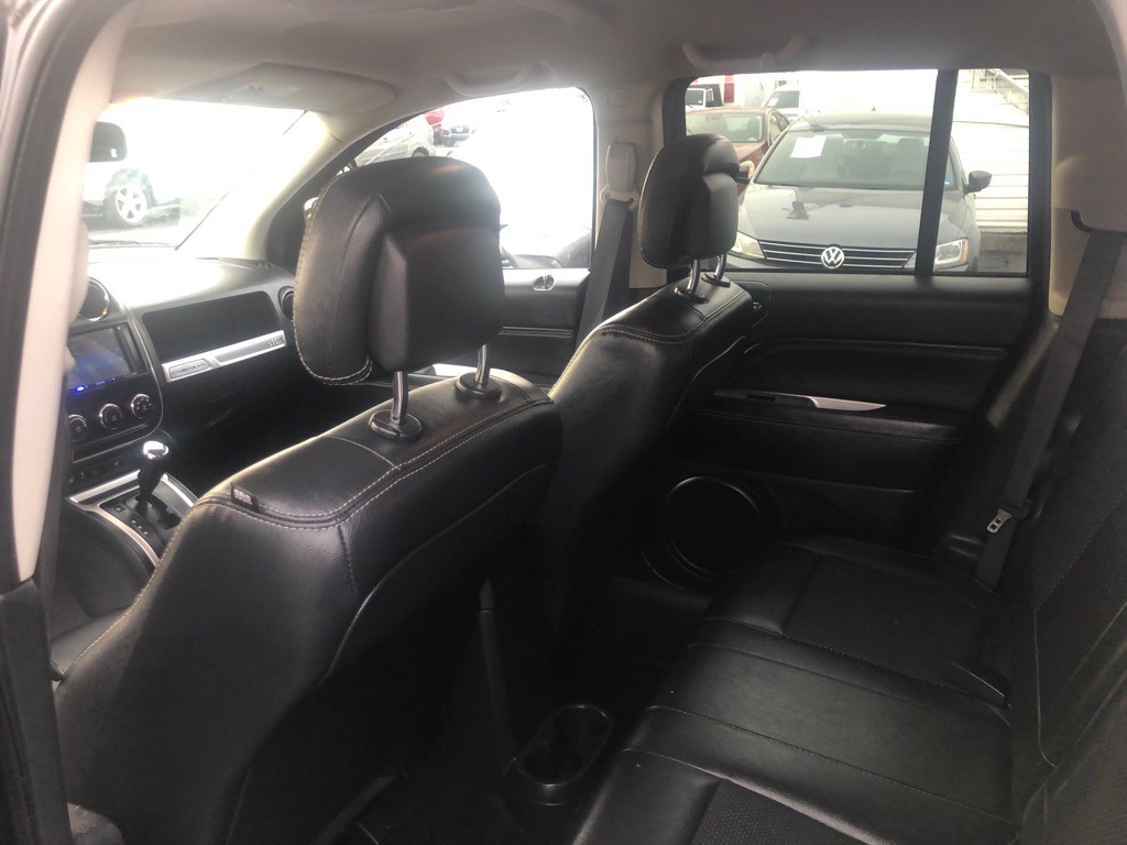 2017 Jeep Compass Image 24