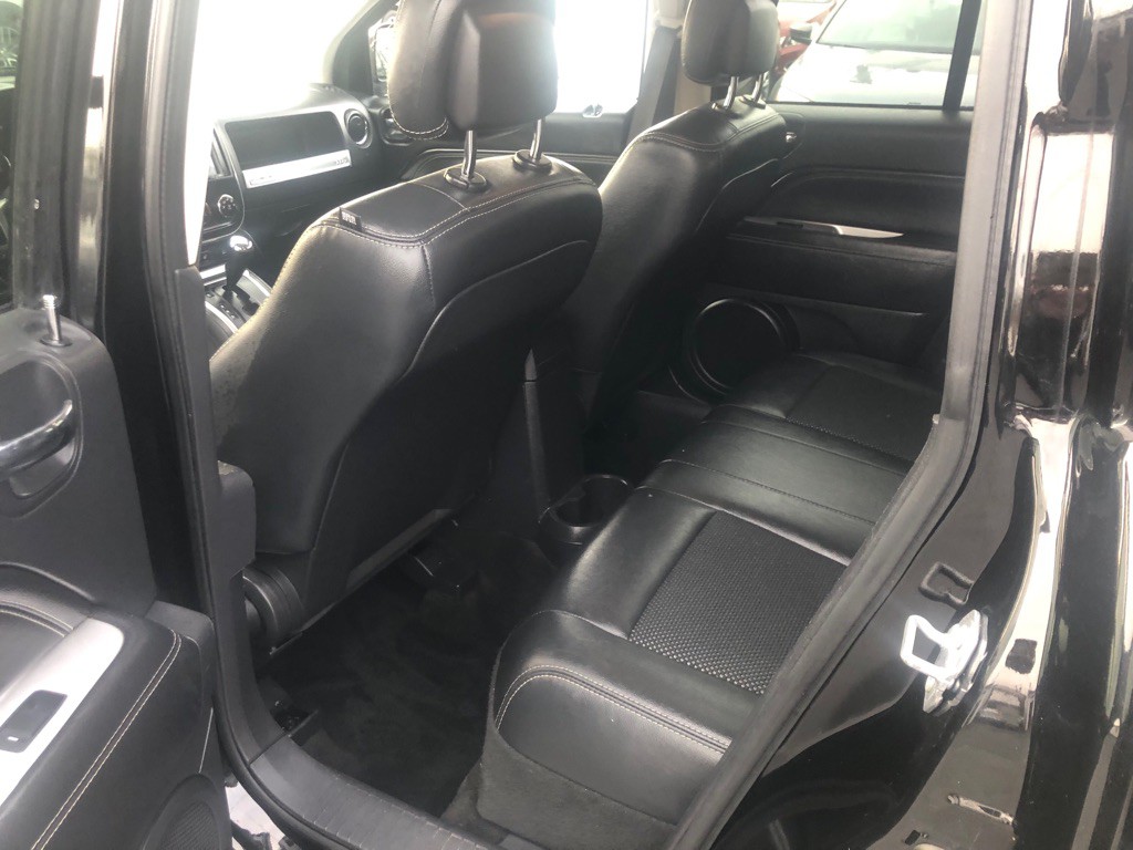 2017 Jeep Compass Image 25