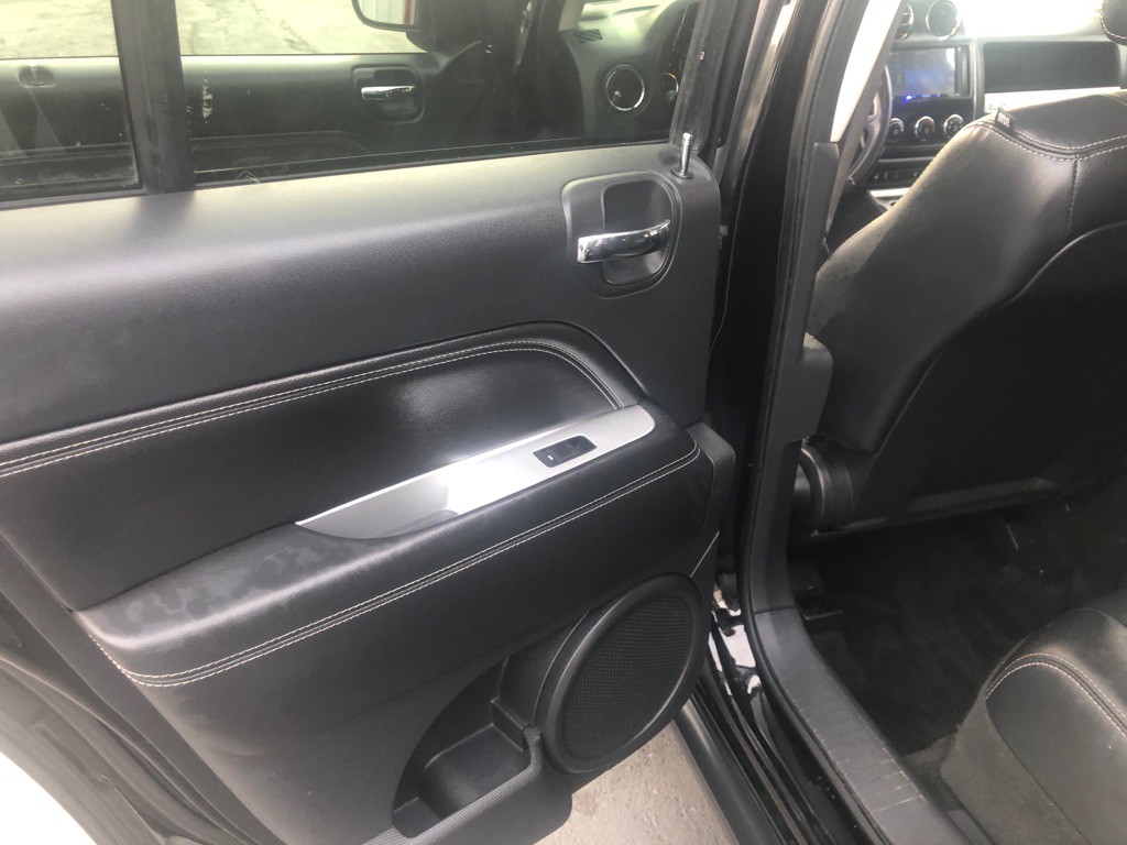 2017 Jeep Compass Image 26