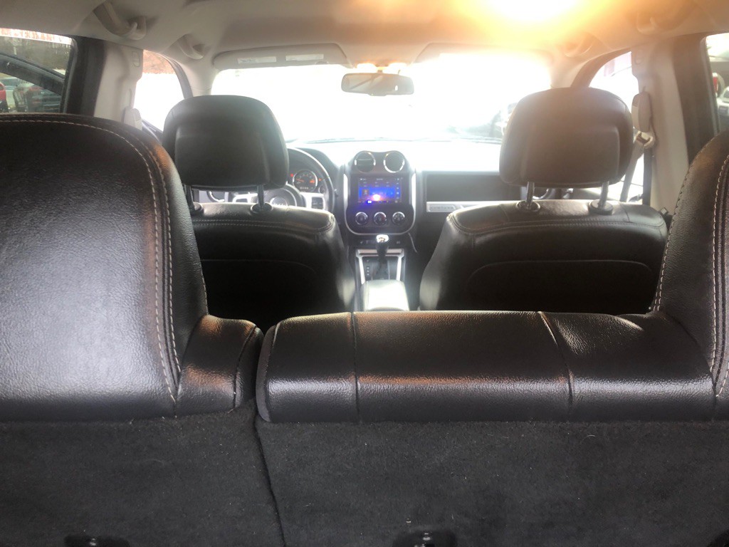 2017 Jeep Compass Image 28