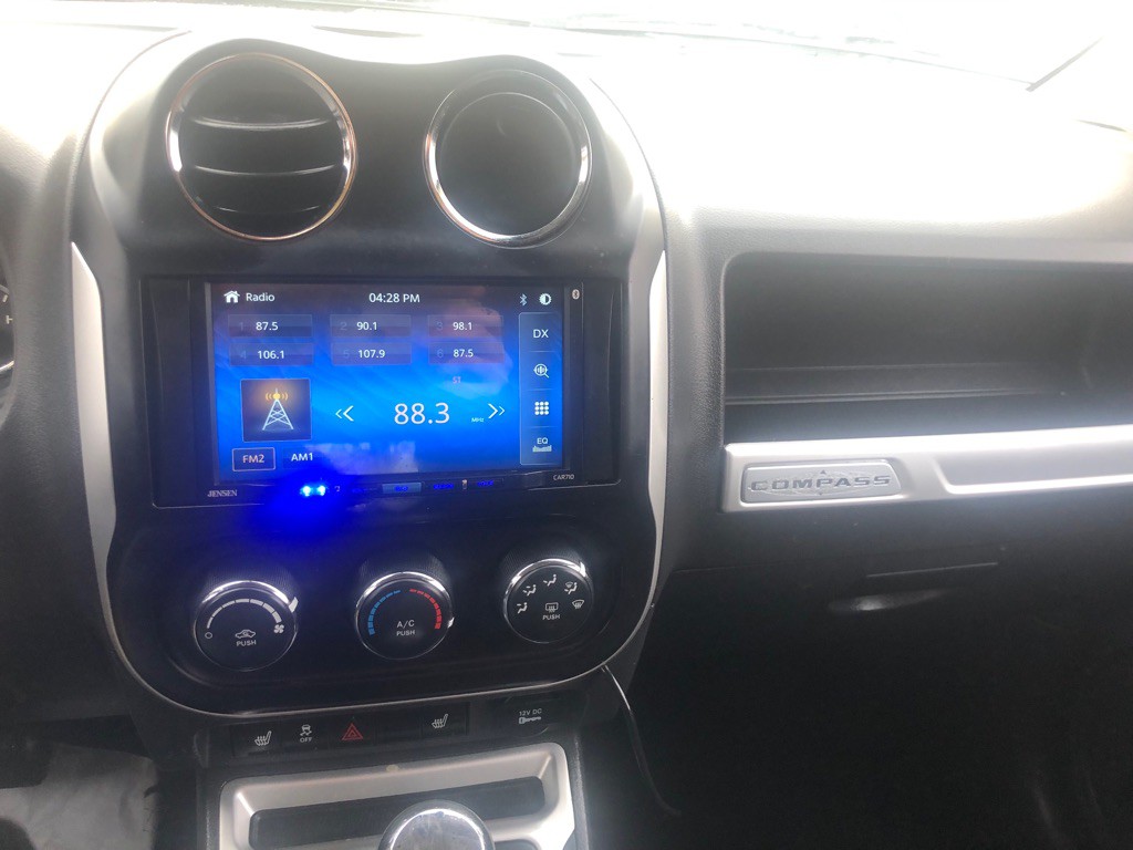 2017 Jeep Compass Image 29