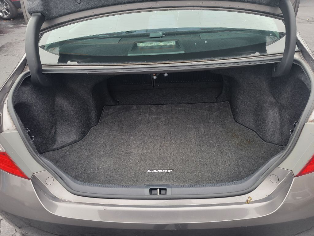 2015 Toyota Camry Image 31