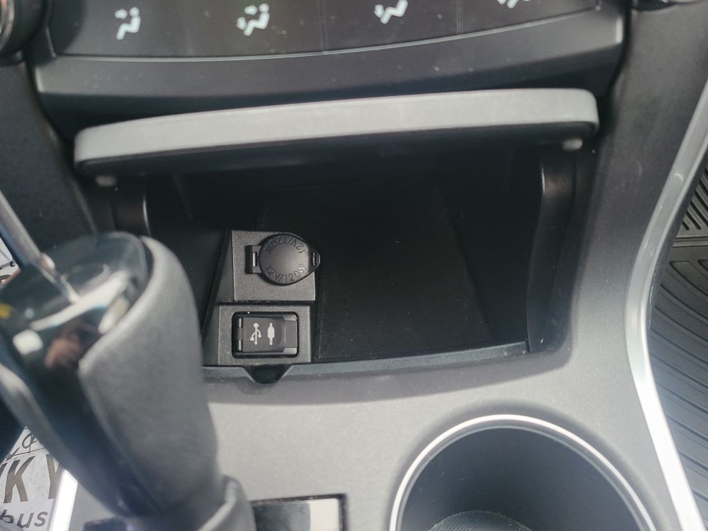 2015 Toyota Camry Image 26