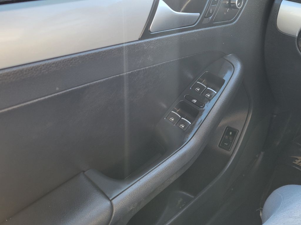 2014 Volkswagen Jetta Image 11