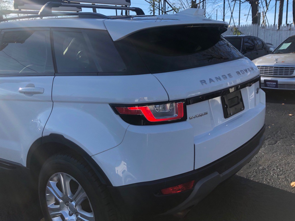 2017 Land Rover Range Rover Evoque Image 7