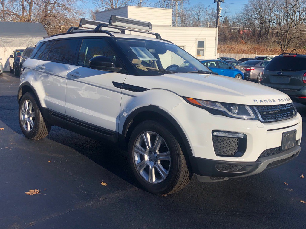 2017 Land Rover Range Rover Evoque Image 8