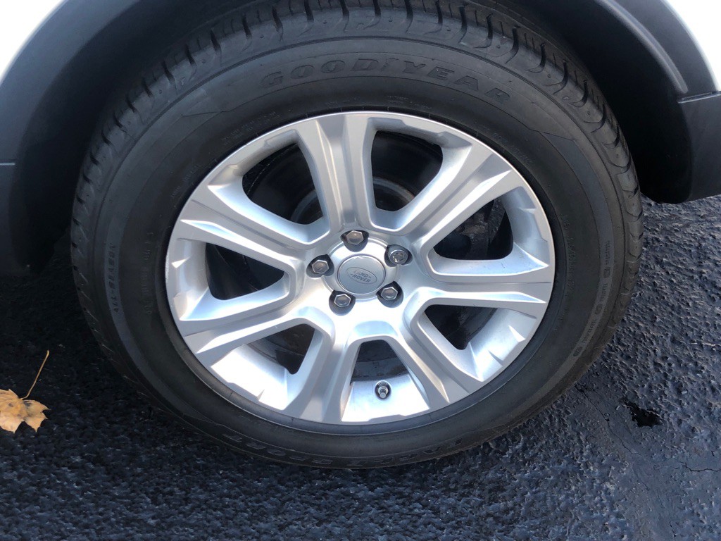 2017 Land Rover Range Rover Evoque Image 11