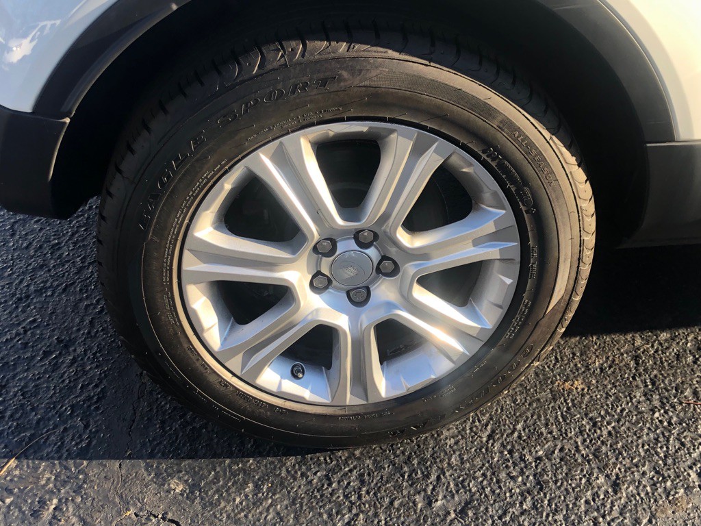 2017 Land Rover Range Rover Evoque Image 12