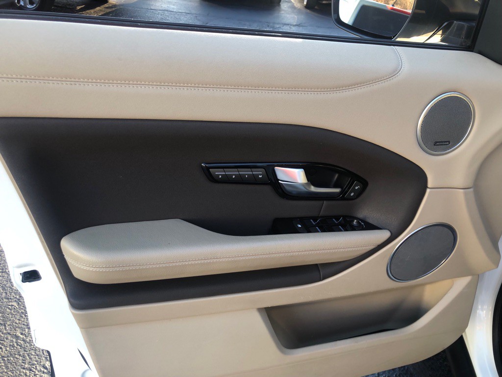 2017 Land Rover Range Rover Evoque Image 19