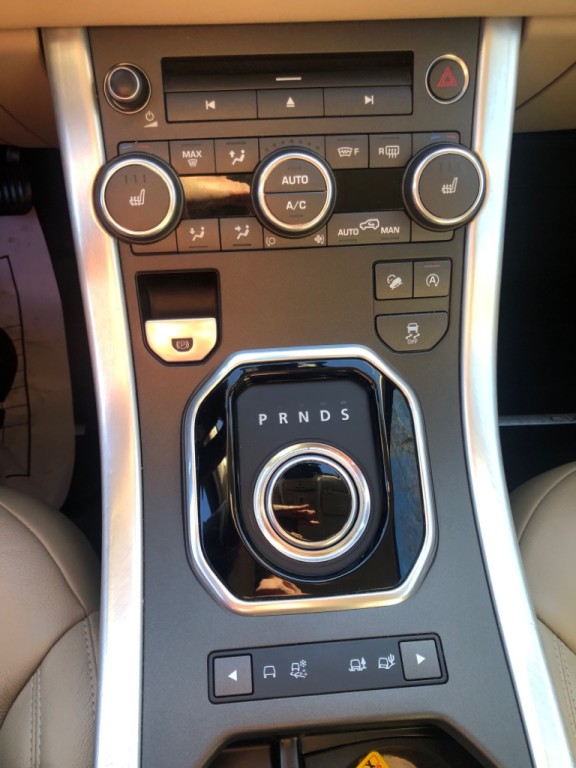 2017 Land Rover Range Rover Evoque Image 28