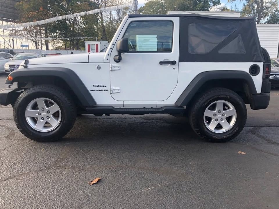 2012 Jeep Wrangler Image 5