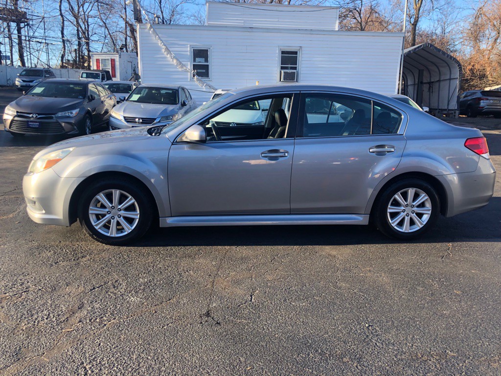 2011 Subaru Legacy Image 5