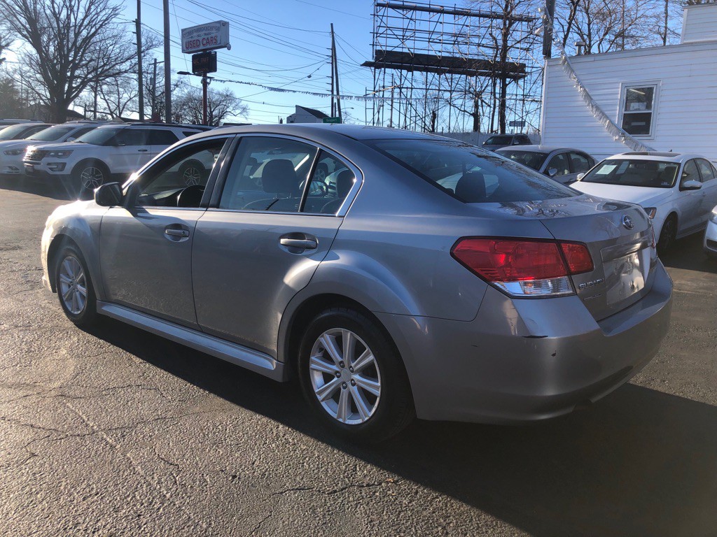 2011 Subaru Legacy Image 6