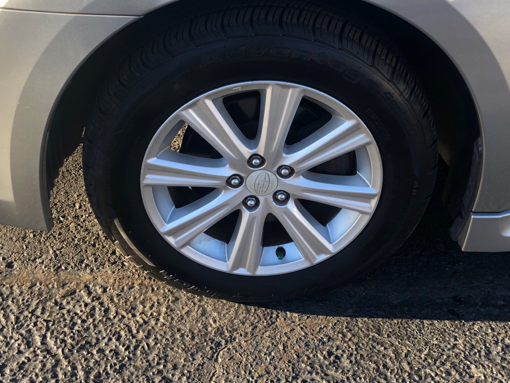 2011 Subaru Legacy Image 12