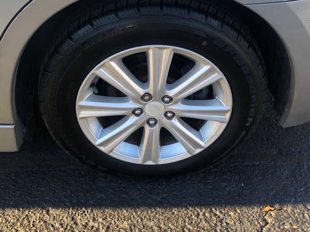 2011 Subaru Legacy Image 13