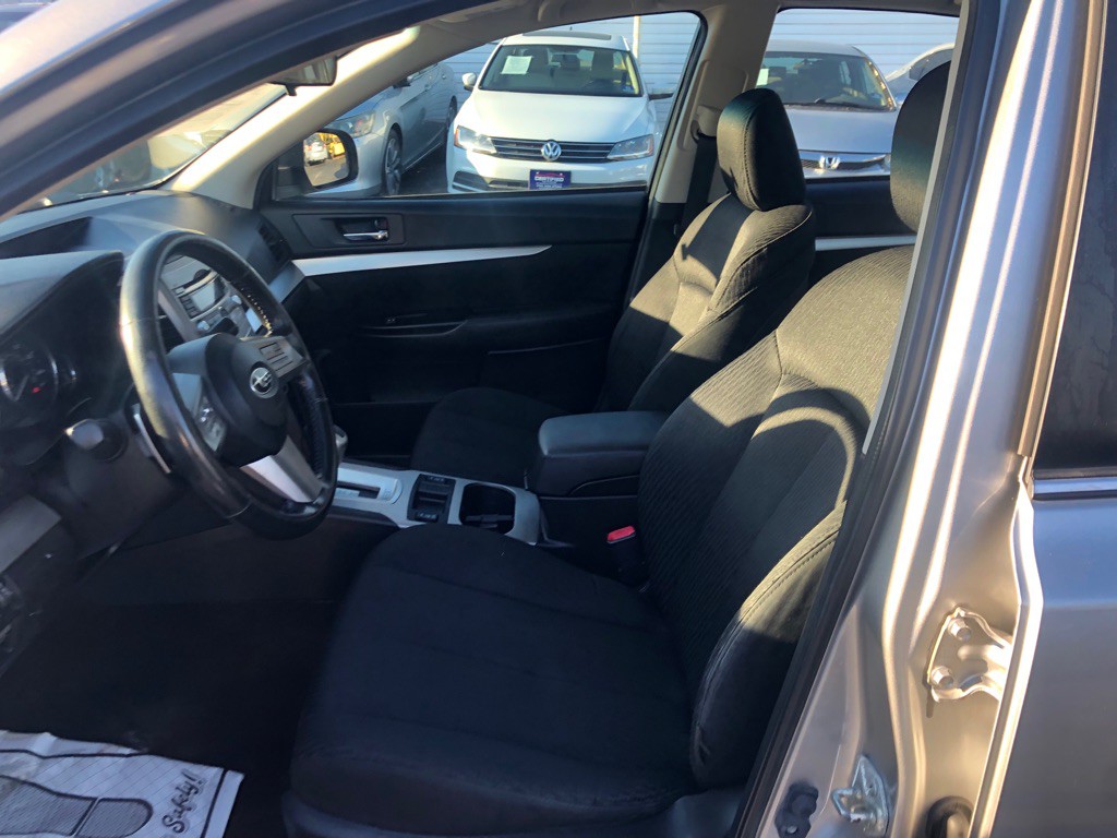 2011 Subaru Legacy Image 16