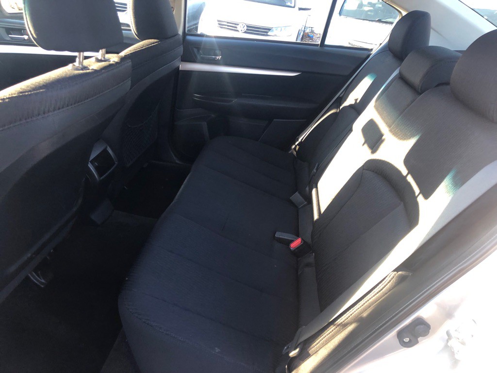 2011 Subaru Legacy Image 21