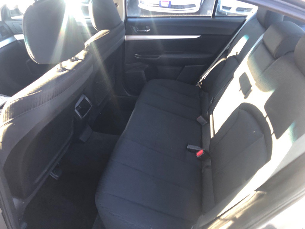 2011 Subaru Legacy Image 23