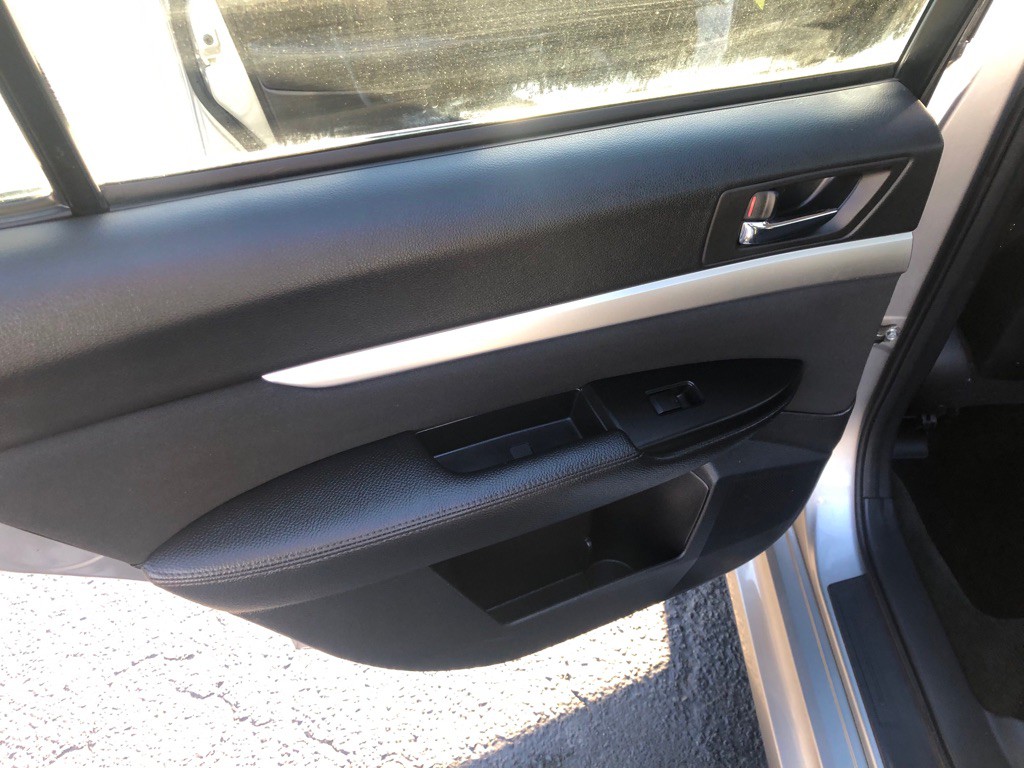 2011 Subaru Legacy Image 26