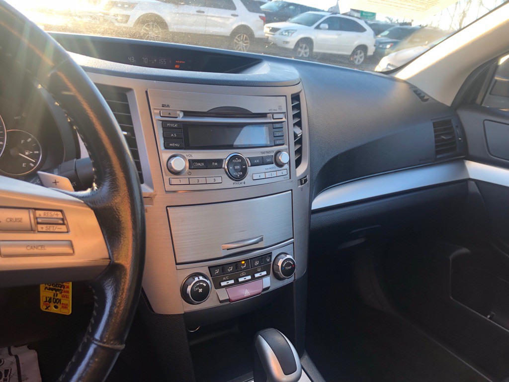 2011 Subaru Legacy Image 27