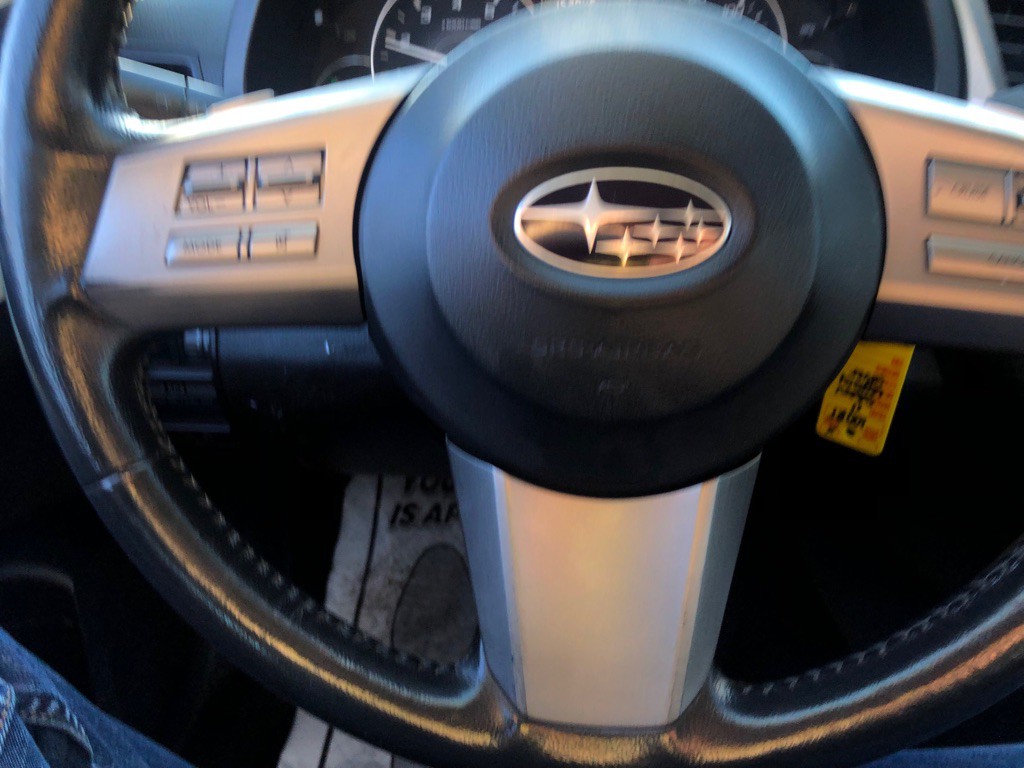 2011 Subaru Legacy Image 30