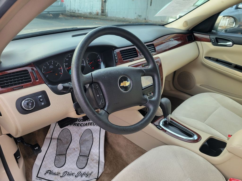 2009 Chevrolet Impala Image 13