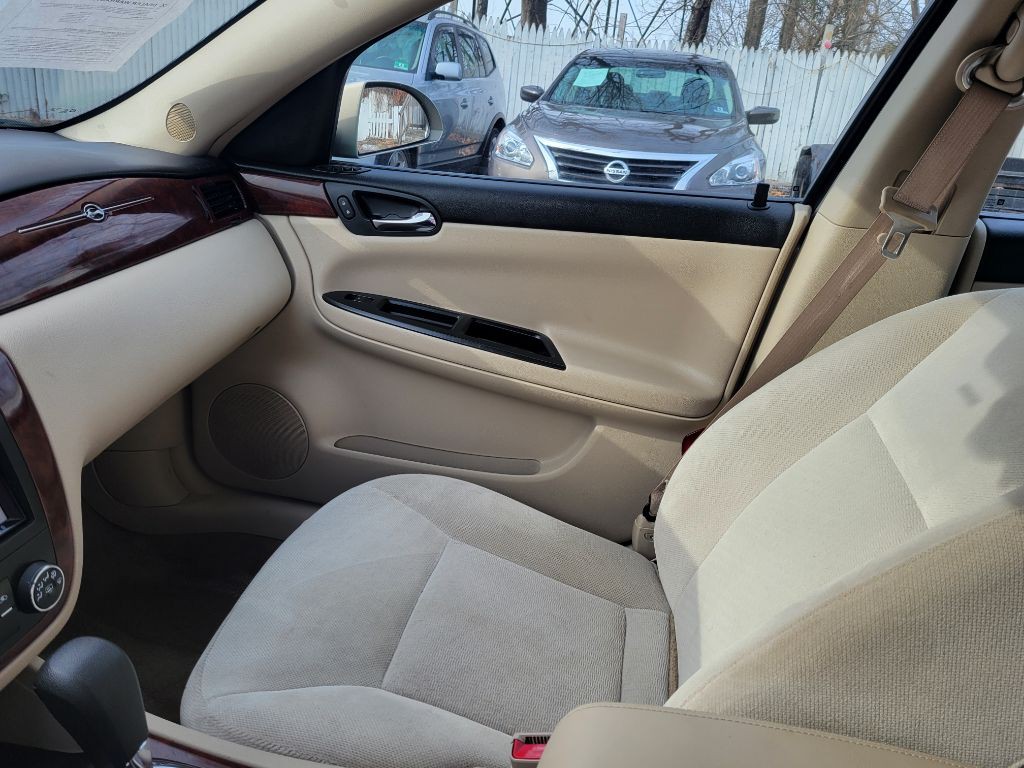 2009 Chevrolet Impala Image 17