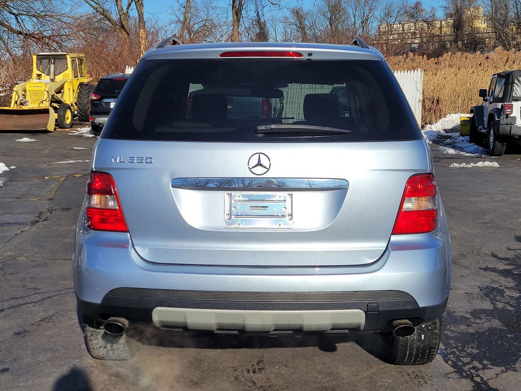 2006 Mercedes-Benz M-Class Image 8