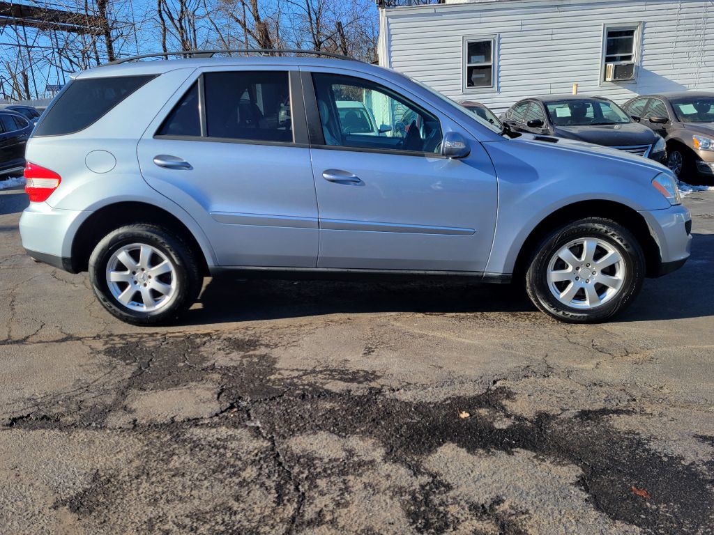 2006 Mercedes-Benz M-Class Image 10