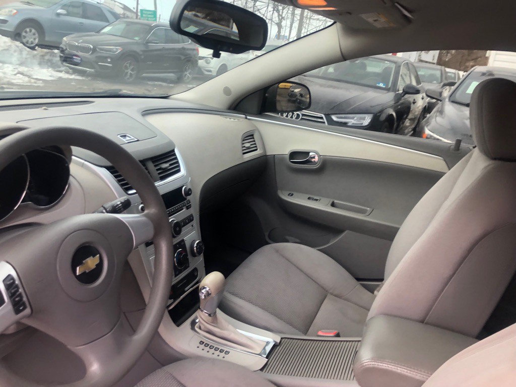 2009 Chevrolet Malibu Image 14